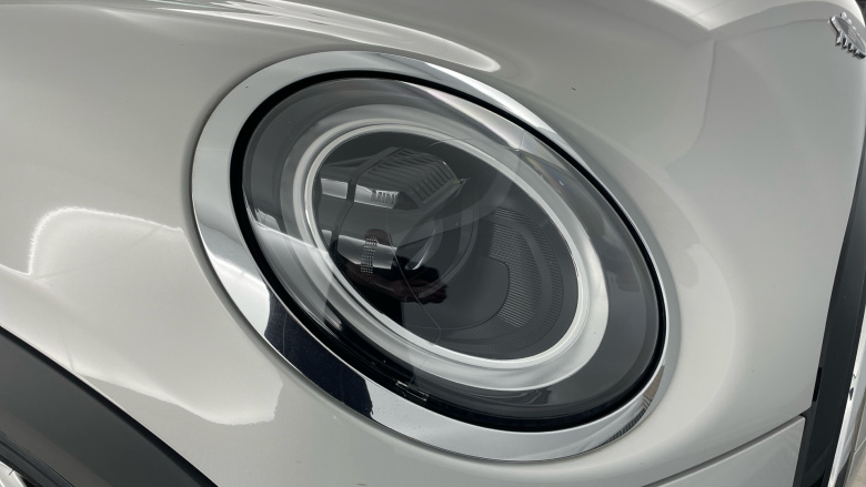 MINI Hatchback 1.5 Cooper Classic 5dr Auto Petrol Hatchback